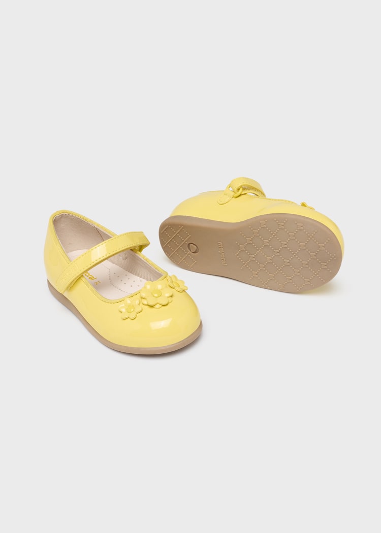 MAYORAL Dzeltenas lakādas kurpes meitenei 