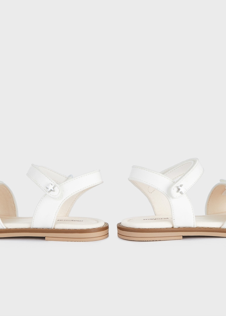MAYORAL Baltas meiteņu sandales ar lentītes dekoru 
