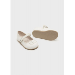 MAYORAL Baltas meiteņu kurpes ar dekoratīvu lentīti, 22 | KIDO.LV