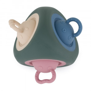 PETITE&MARS Silikona sensorā rotaļlieta Pop-up Triangle, 10m+ | KIDO.LV